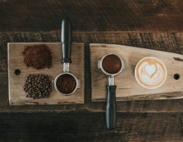 Image of different sizes of coffee grind.